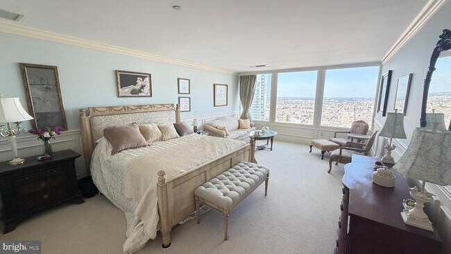 Building Photo - 50 S 16th St