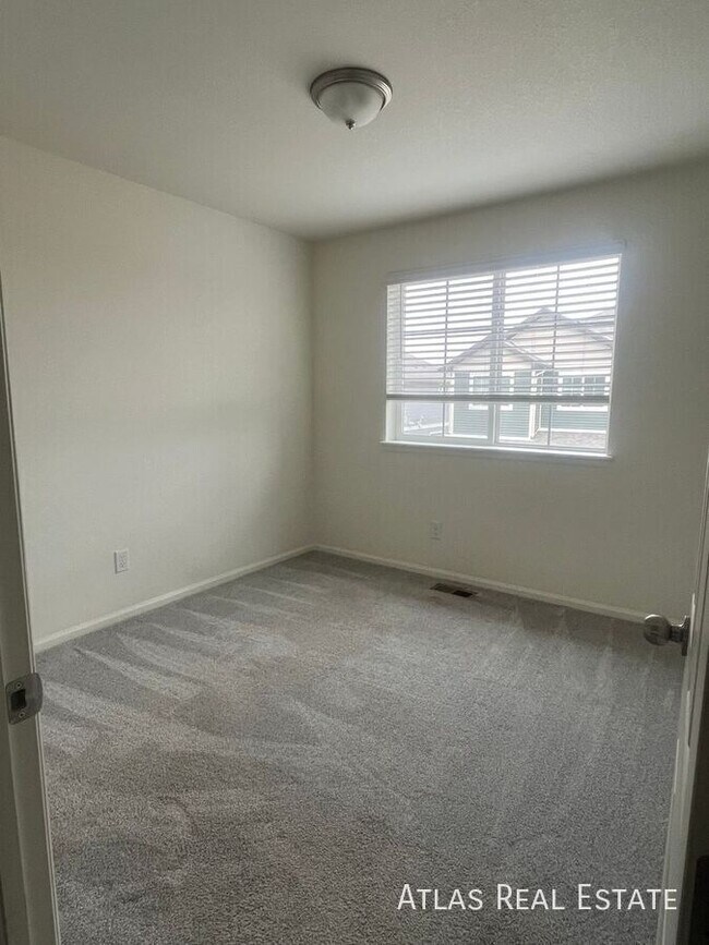 Building Photo - 17704 E 103rd Ave