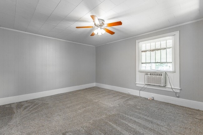 Building Photo - 300 Dunlap Ave