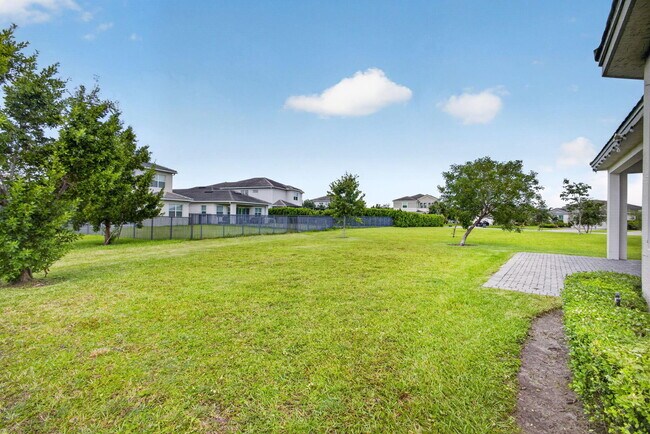 Building Photo - 16293 Melogold Dr
