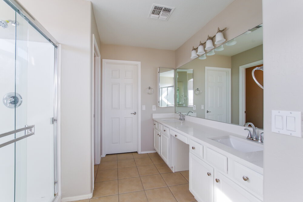 Building Photo - 2189 S 88th Ave