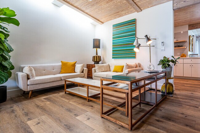 Building Photo - 2748 E Via Escuela