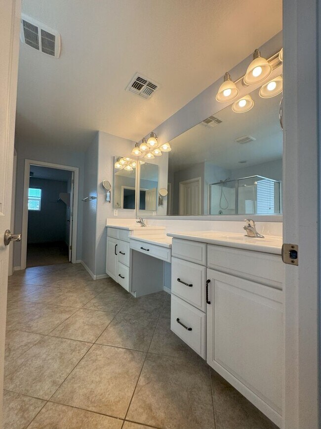Building Photo - COMING SOON! LYONS GATE 5 BDRM + LOFT W CO...