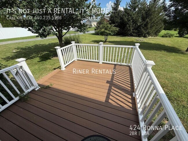 Building Photo - 424 Ronna Pl