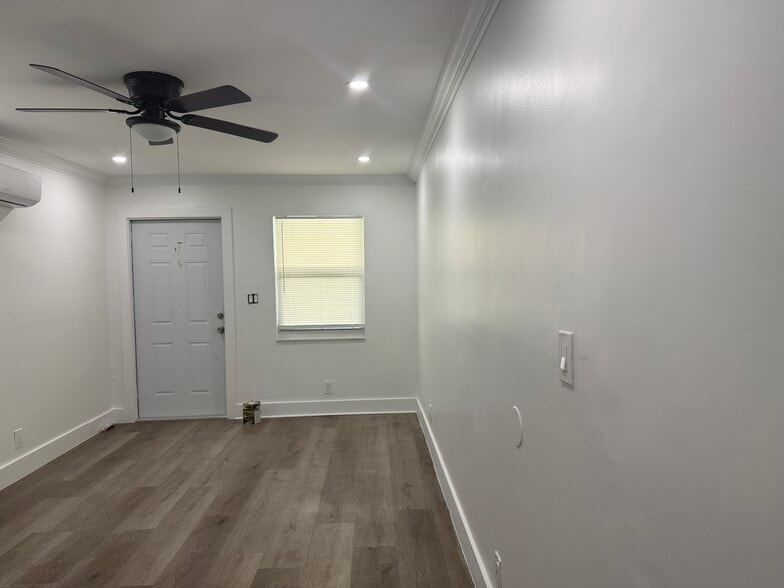 Building Photo - 2500 Franklin Dr