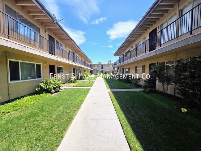 Primary Photo - 5535 Ackerfield Ave