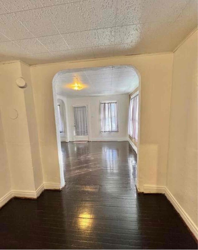 Building Photo - 1217 Taylor Ave