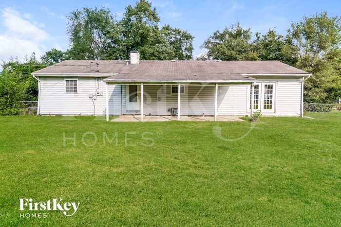 Building Photo - 3560 Bradford Dr