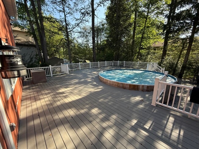 Building Photo - 2131 Freedom Way