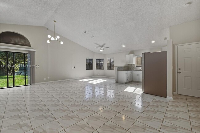 Building Photo - 138 Colly Way