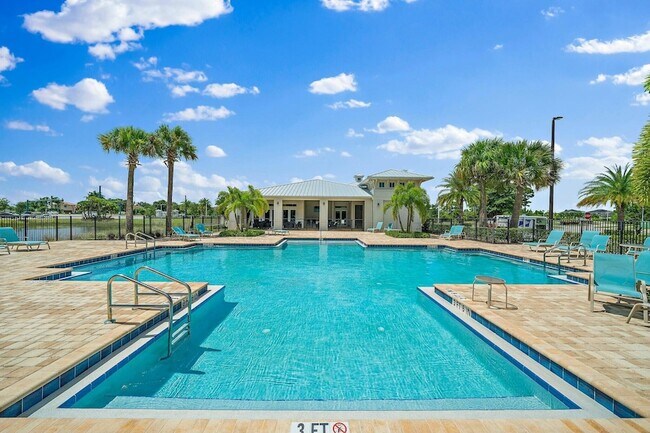 Building Photo - 200 SW Pomeroy St