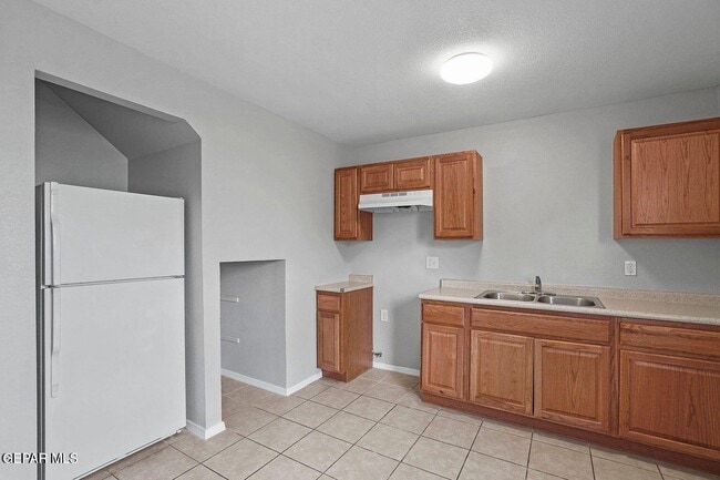 Building Photo - 6325 Geiger Ave