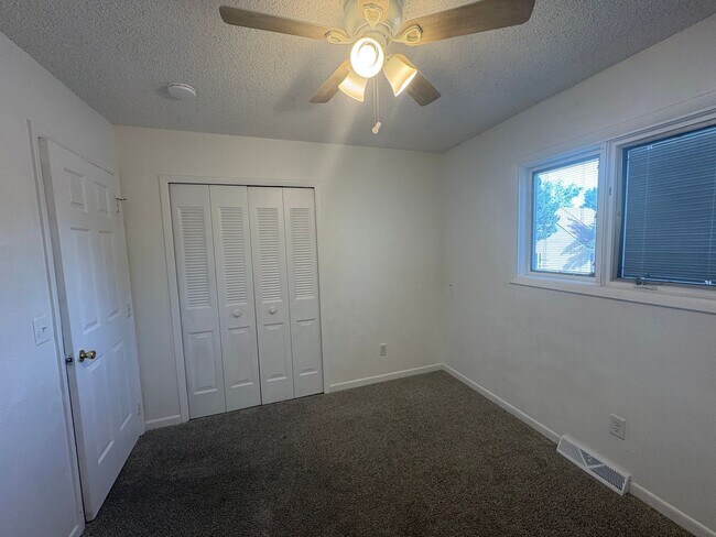 Building Photo - 939 49th Ave Pl