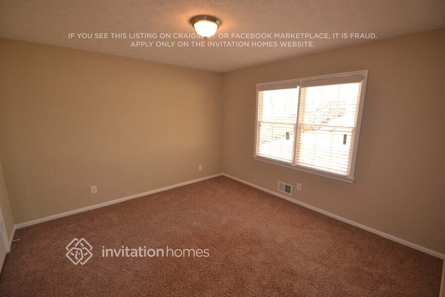 Building Photo - 1501 Sundale Dr