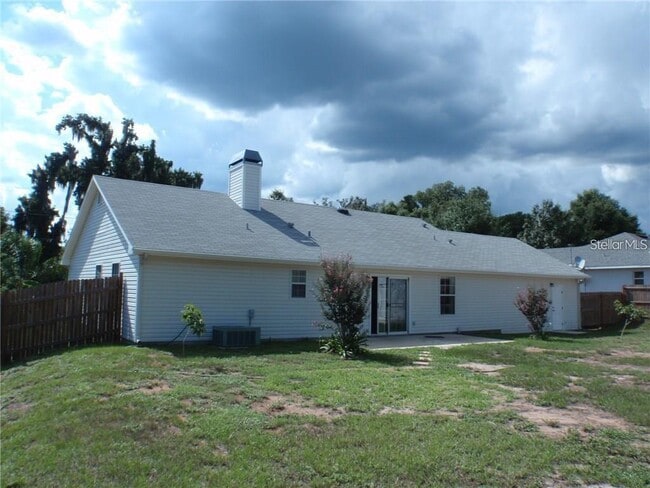 Building Photo - 17236 3rd St