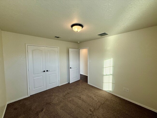 Building Photo - Beautiful 4-Bedroom, 2.5 Bathroom Home Near Seaworld!