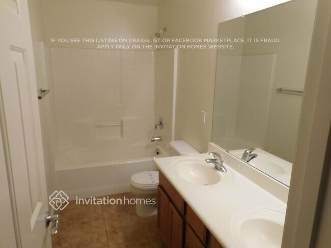 Building Photo - 14890 N 174th Ave