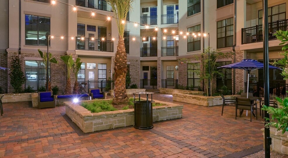 Building Photo - 3505 W Sam Houston Pkwy S