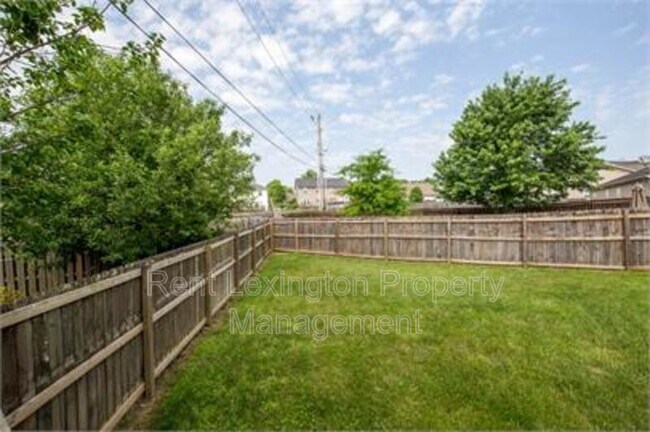 Building Photo - 300 Elkchester Cir