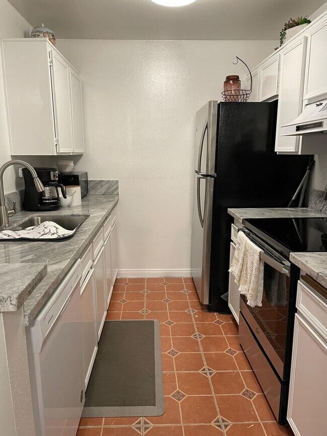 Building Photo - 6191 Rancho Mission Rd