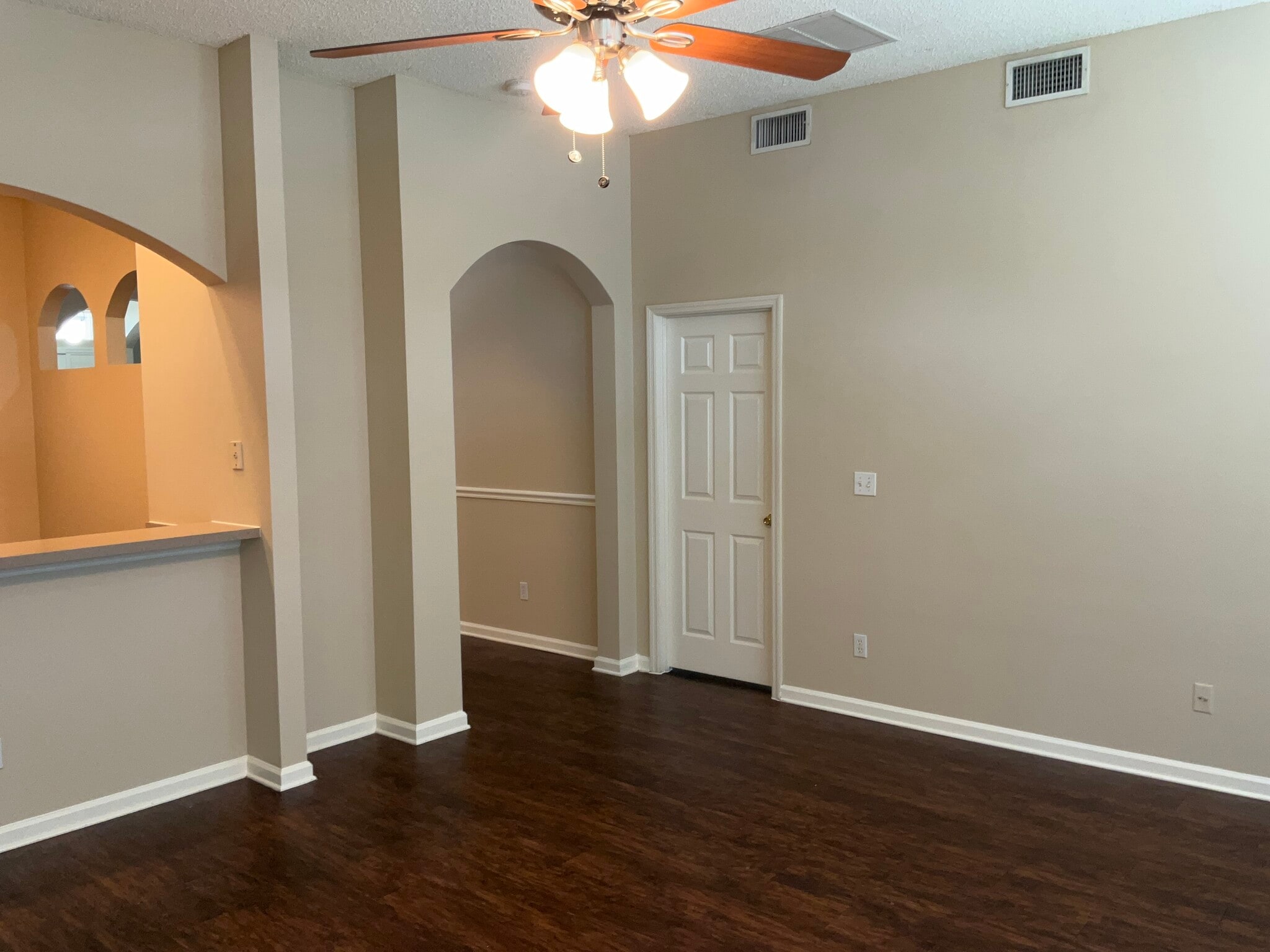 Building Photo - 2711 Salina Ct