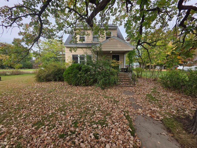 Building Photo - 2840 3rd St