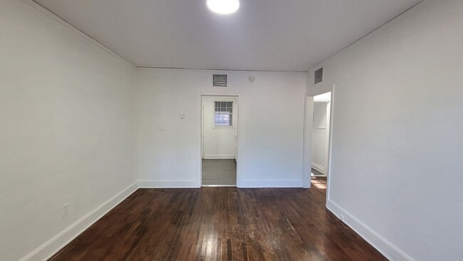 Building Photo - Two Bedroom Apt For Rent in Sumter SC!  2 Weeks FREE Rent!