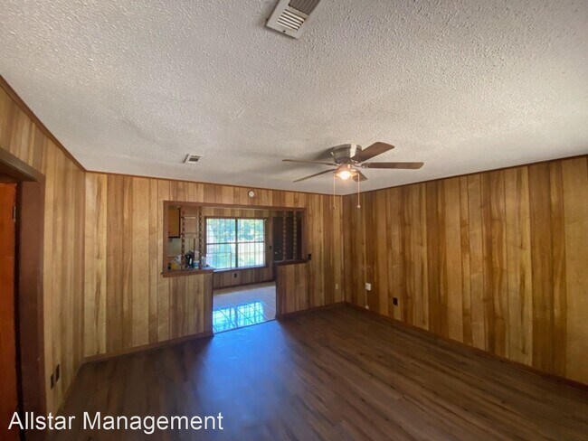 Building Photo - 4 br, 1.5 bath House - 1028 Suncrest St