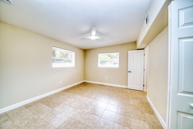 Building Photo - 2517 Palm Ave