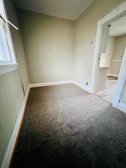 Building Photo - 197 Cable St