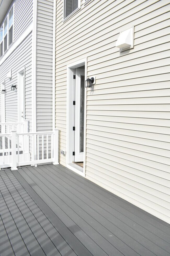 Building Photo - 9604 Blue Ash Aly