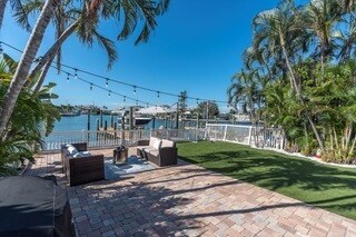 Building Photo - 341 Boca Ciega Dr