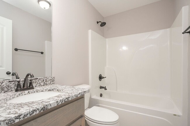 Building Photo - 123 Vanatta Rd