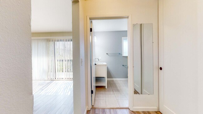 Building Photo - PURE Property Management Presents: Beautiful 3 Bedroom/2 Bath in Santa Rosa!