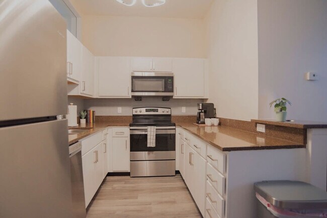 Building Photo - 125 W Market St