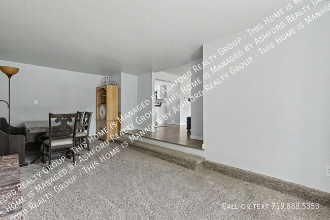 Building Photo - 152 Rose Dr