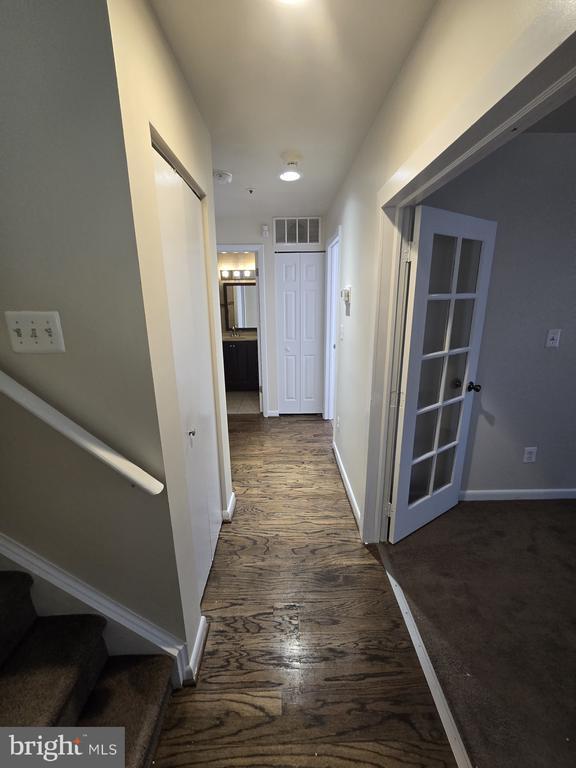 Building Photo - 1003 Spring Valley Ct