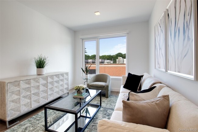 Building Photo - 333 Warner Ave