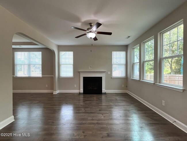 Building Photo - 188 Sandy Springs Rd