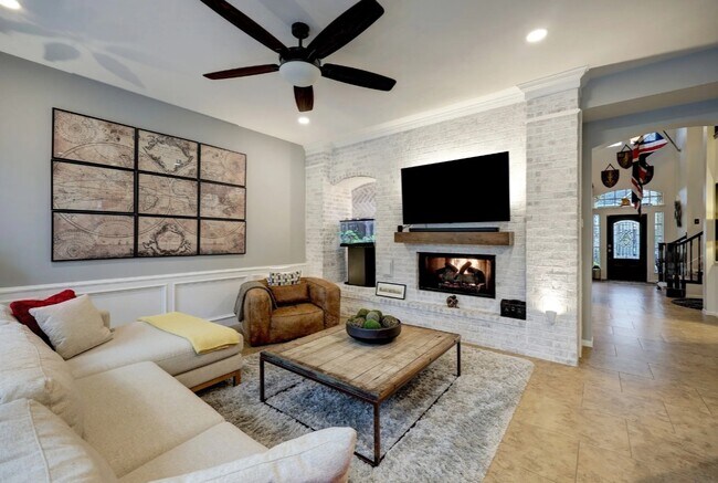 Building Photo - 7807 Allegro Dr