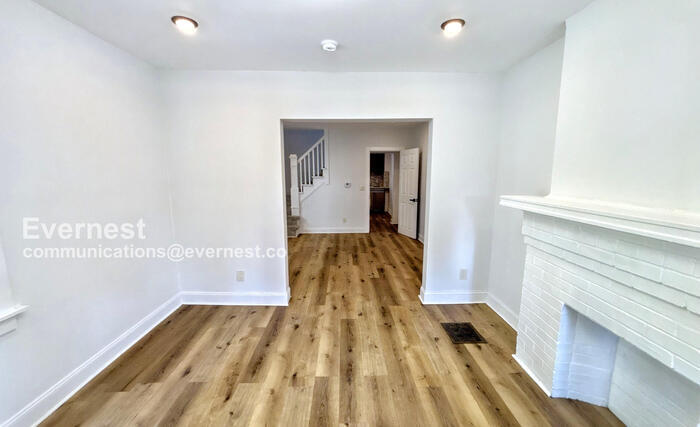 Building Photo - 1442 Hamlet St