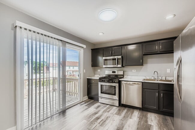 Building Photo - 5611 Allemong Dr