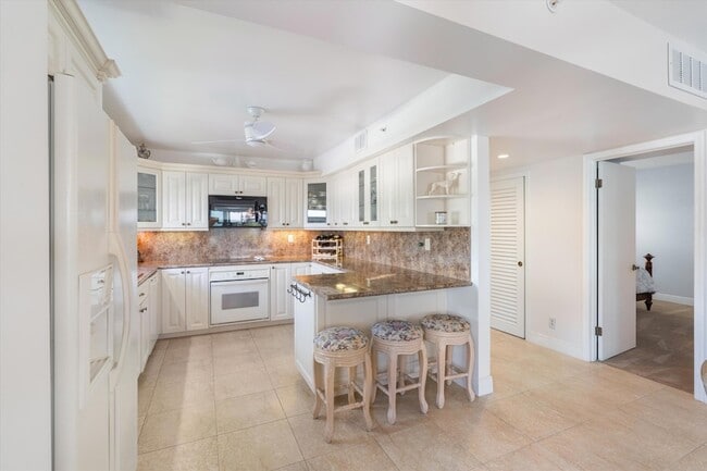 Building Photo - 3310 S Ocean Blvd