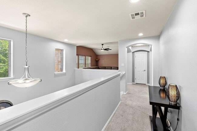 Building Photo - 227 Sandstone Trail