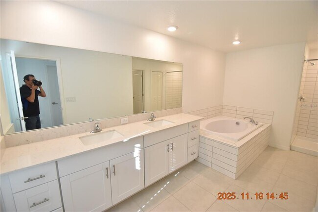 Building Photo - 6252 Shiner St