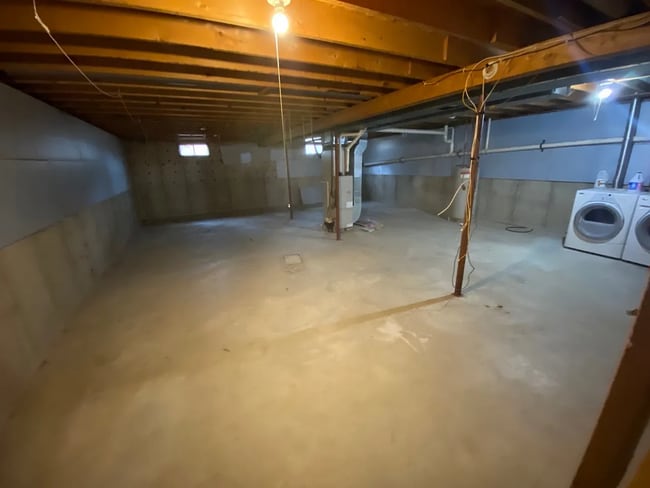 Building Photo - 2 Country Acres Ln