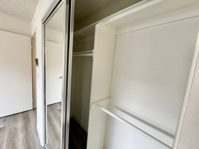 Building Photo - 3546 Hughes Ave