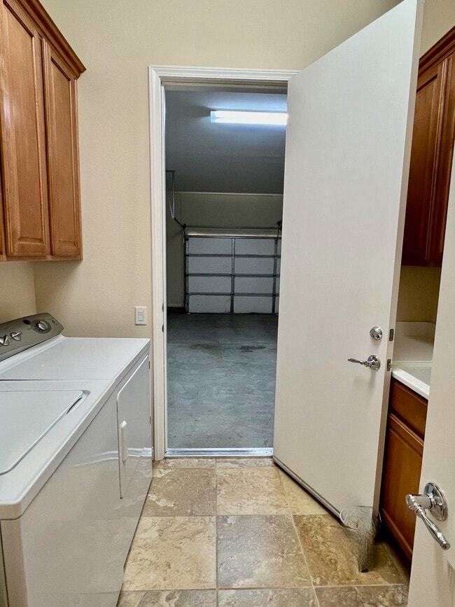 Building Photo - 81952 Avenida Bienvenida