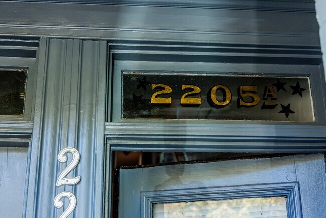 Building Photo - 2205 Floyd Ave