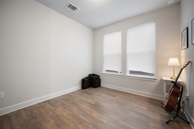 Building Photo - 13503 Ringold Cv